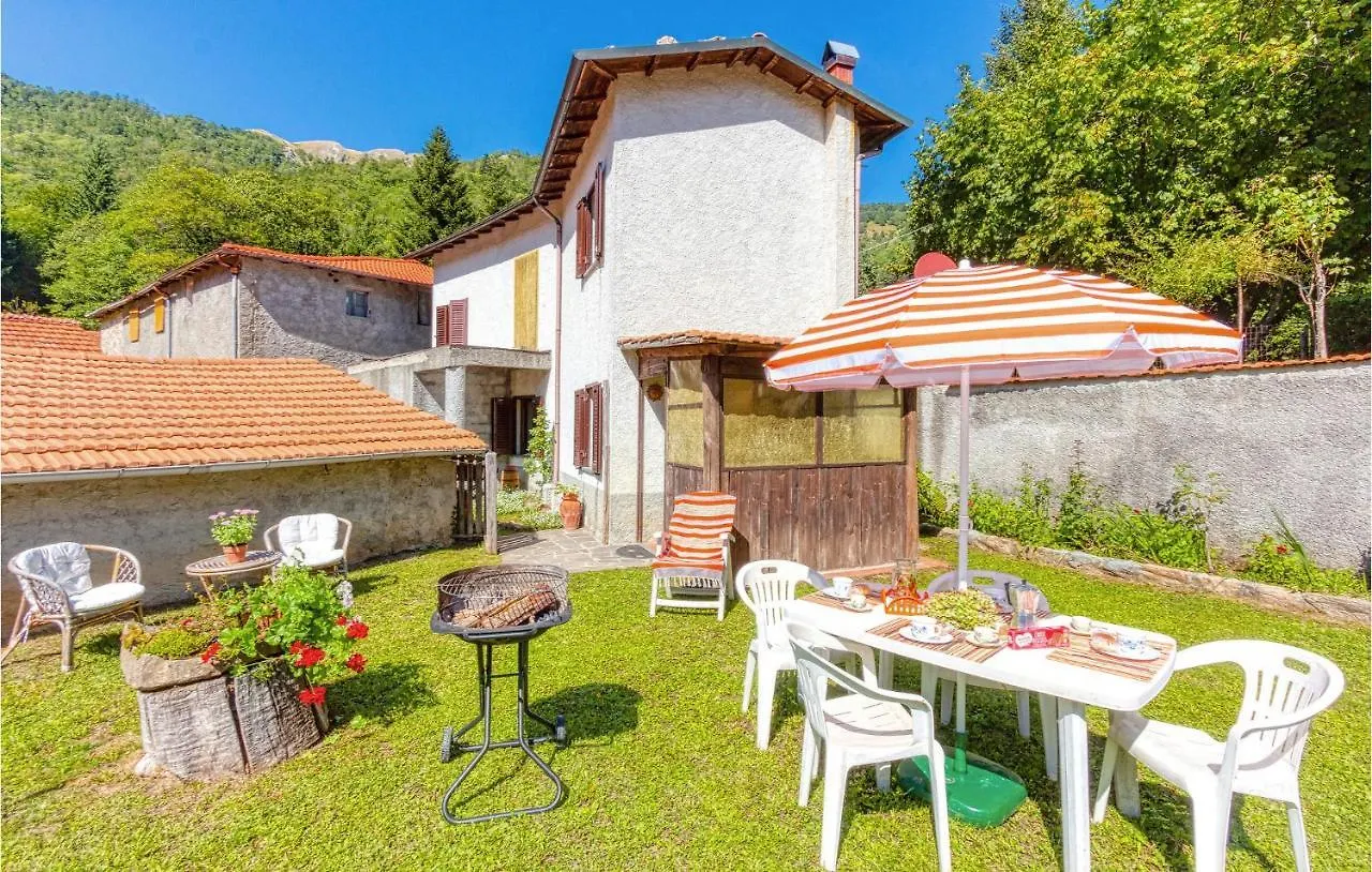 Gorgeous Home In Palagnana With Kitchen